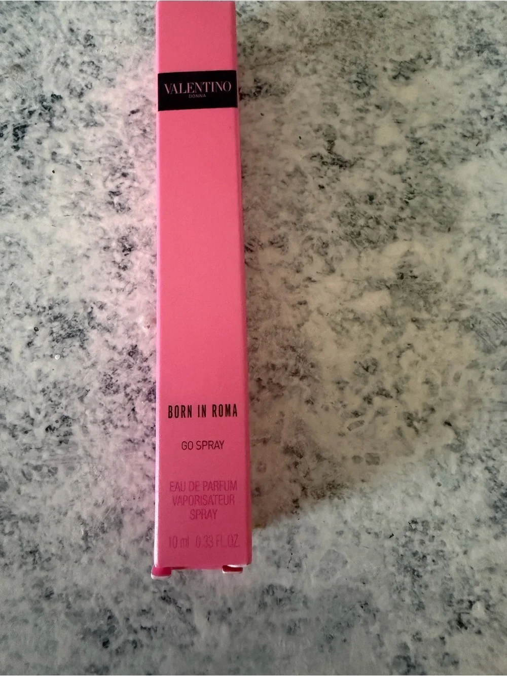 Valentino Born in Roma Go Spray - Pink Packaging